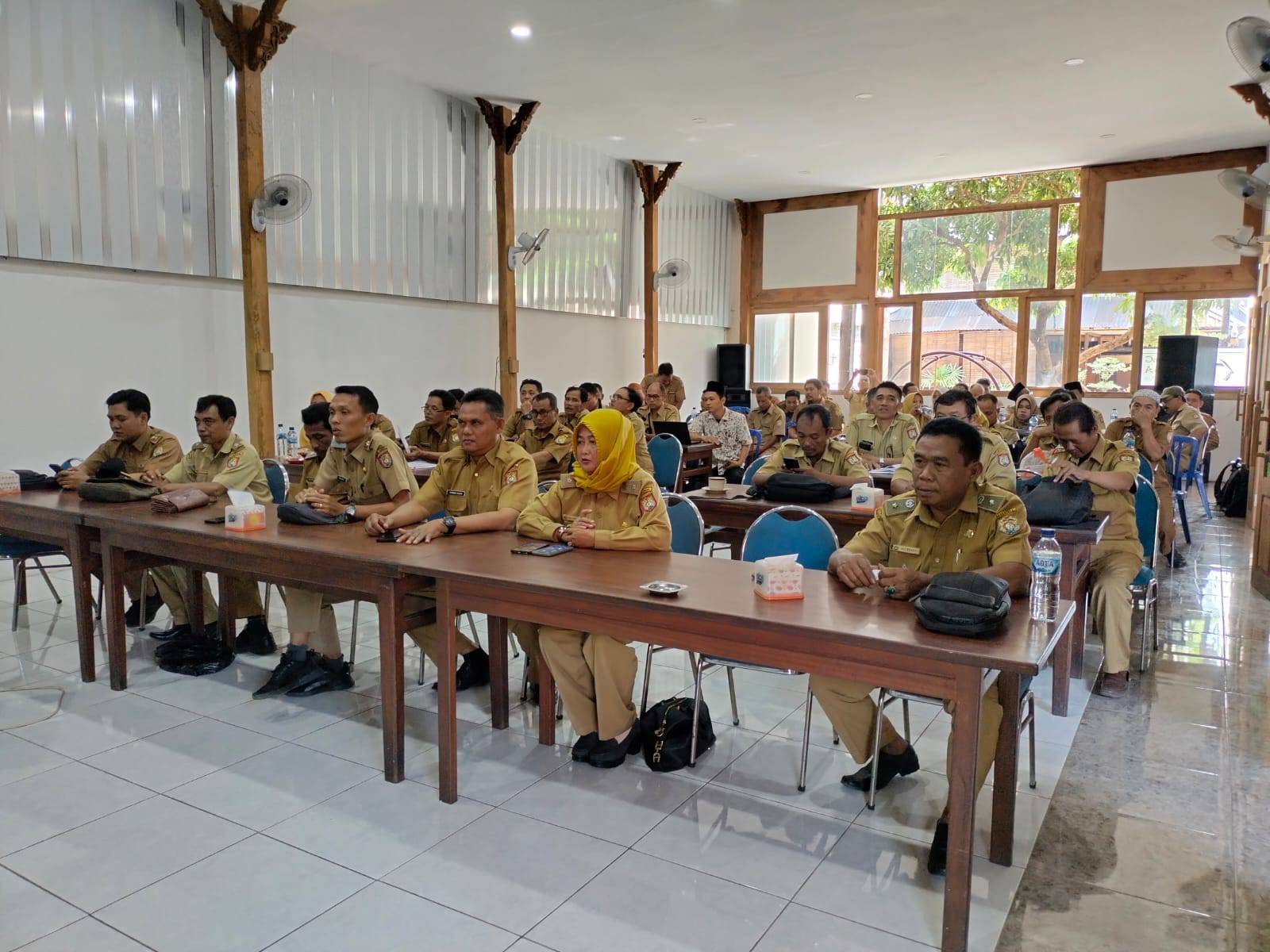 Bimbingan Teknis Pengelolaan Keuangan Desa Se Kecamatan Ringinarum Tahun 2024